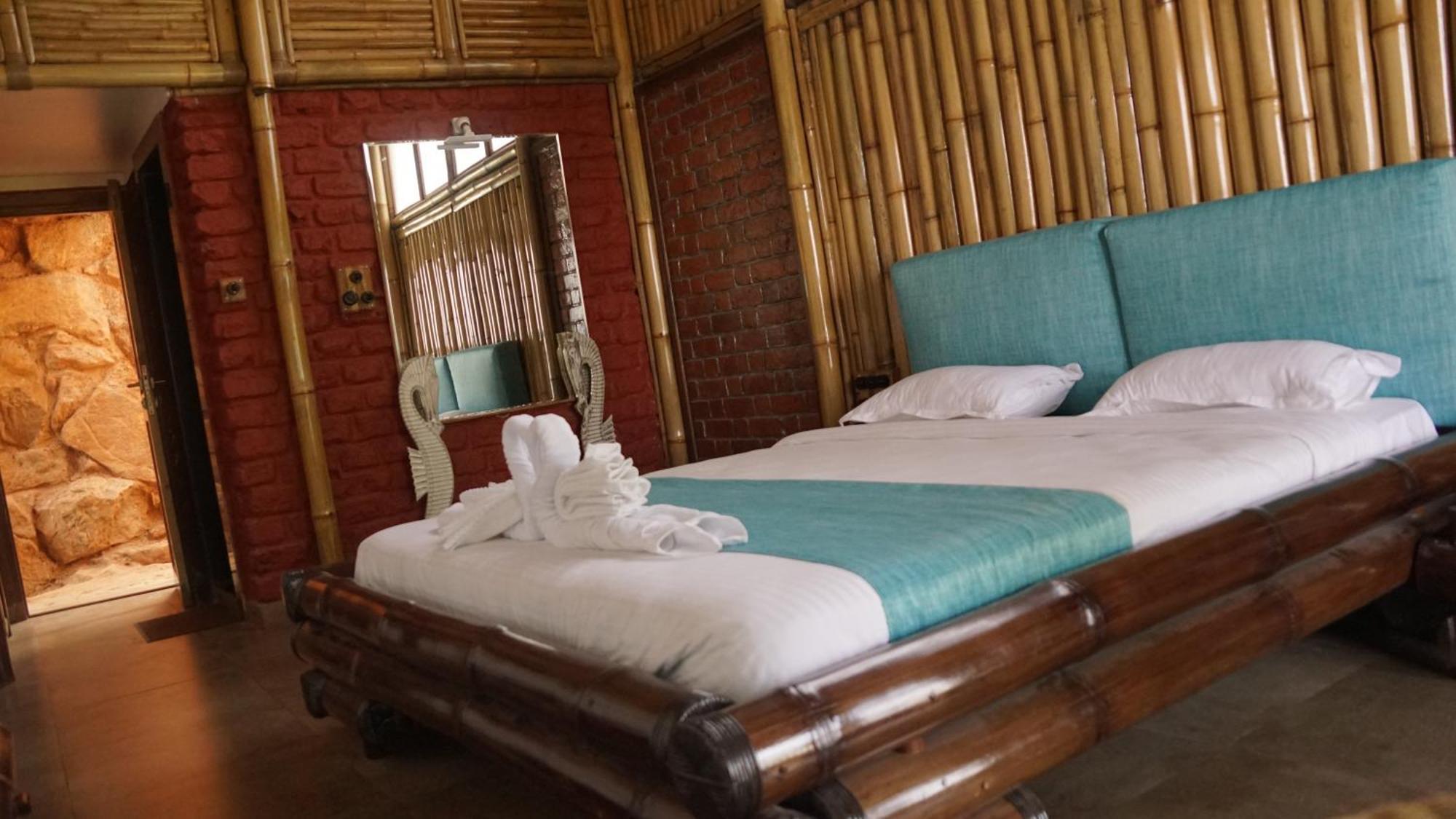 Bamboo And Bricks Resort Welhe Exteriör bild