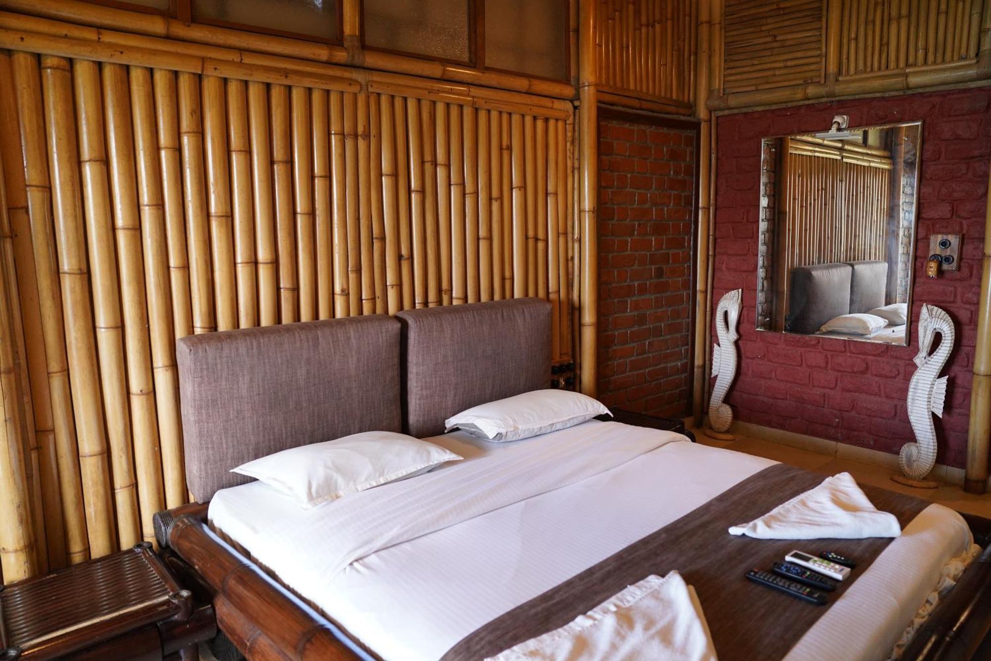 Bamboo And Bricks Resort Welhe Exteriör bild