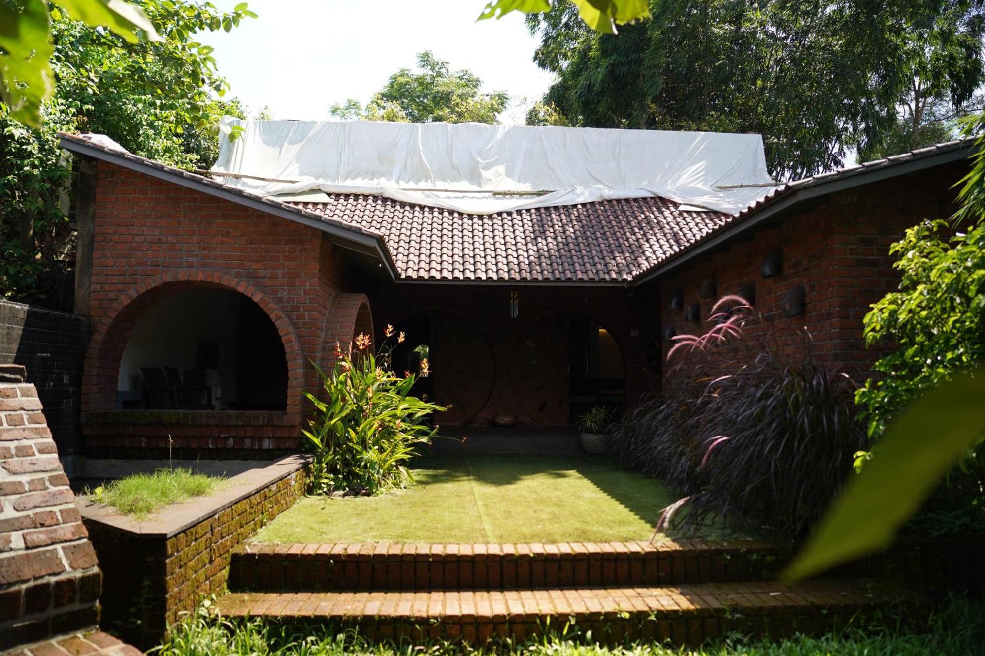 Bamboo And Bricks Resort Welhe Exteriör bild